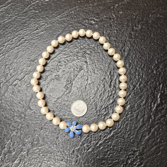 VTG Faux Pearl Choker – Enamel Flower Clasp 15.5" Y2K Romantic Bridal Grannycore - Picture 4 of 5